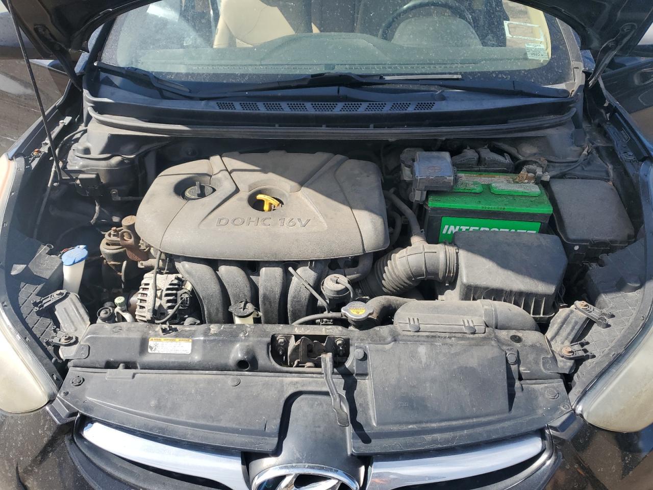 2012 Hyundai Elantra - Image 13