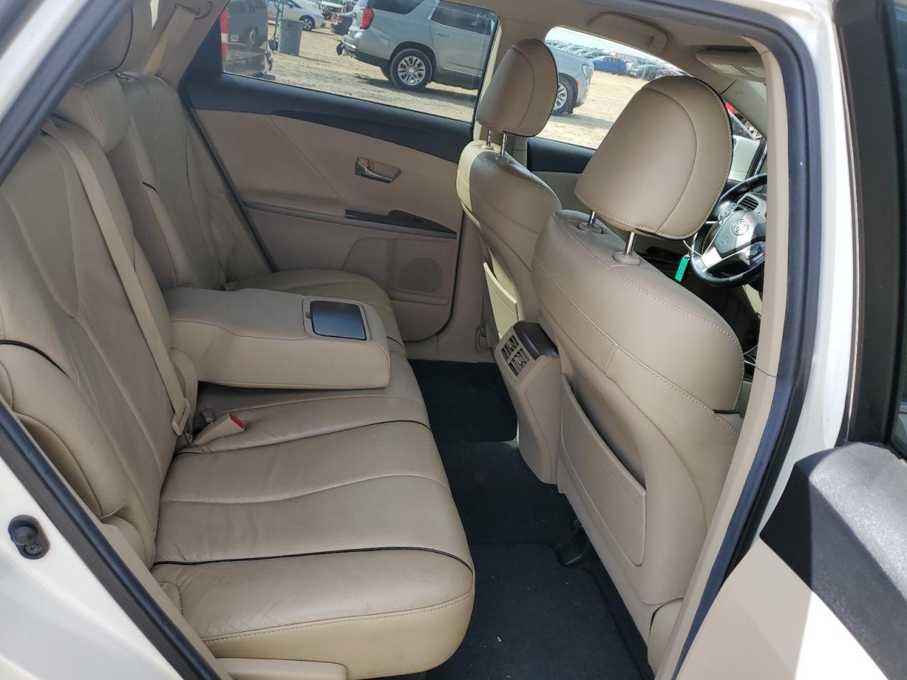 2013 Toyota Venza - Image 11