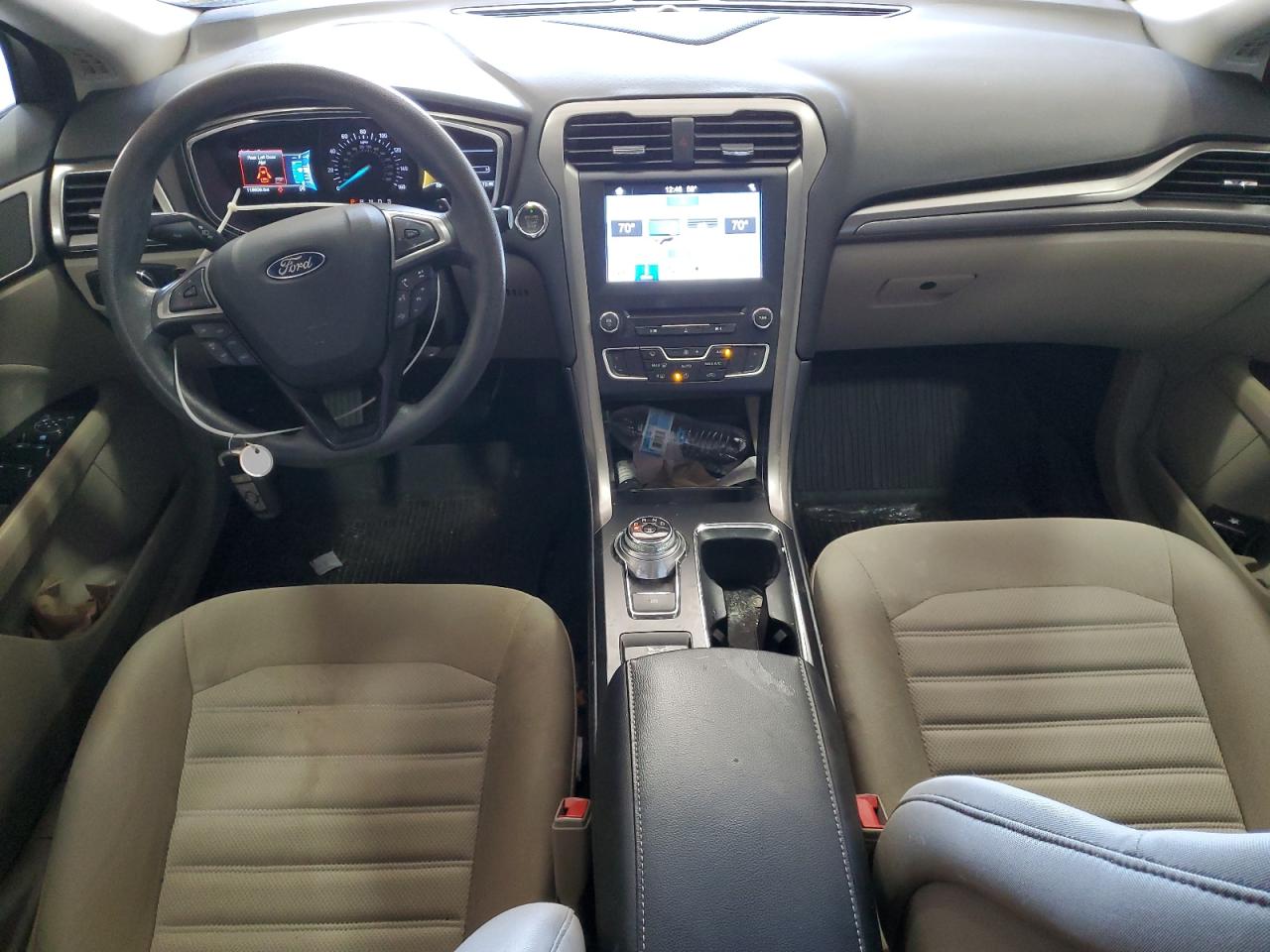 3FA6P0HD0HR240647 FORD FUSION 2017