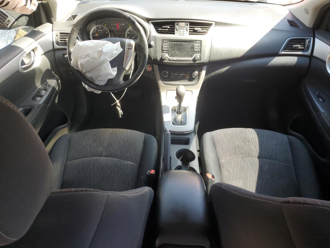2015 Nissan Sentra - Image 8