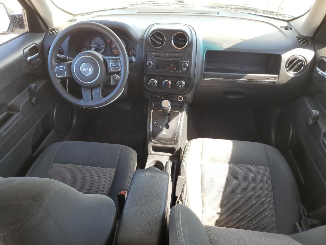 2014 Jeep Liberty (Patriot) - Image 8