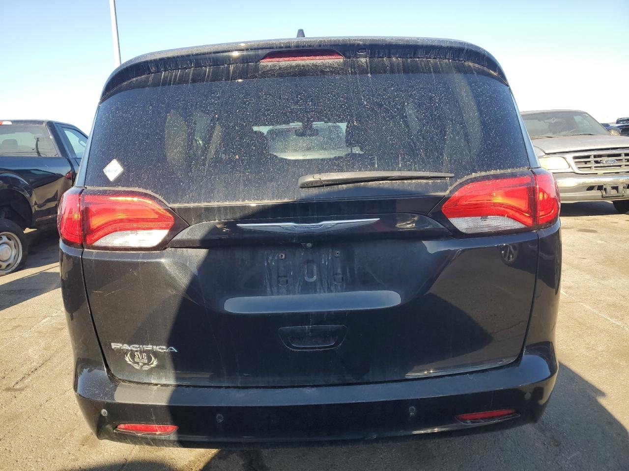 2017 Chrysler Pacifica - Image 6