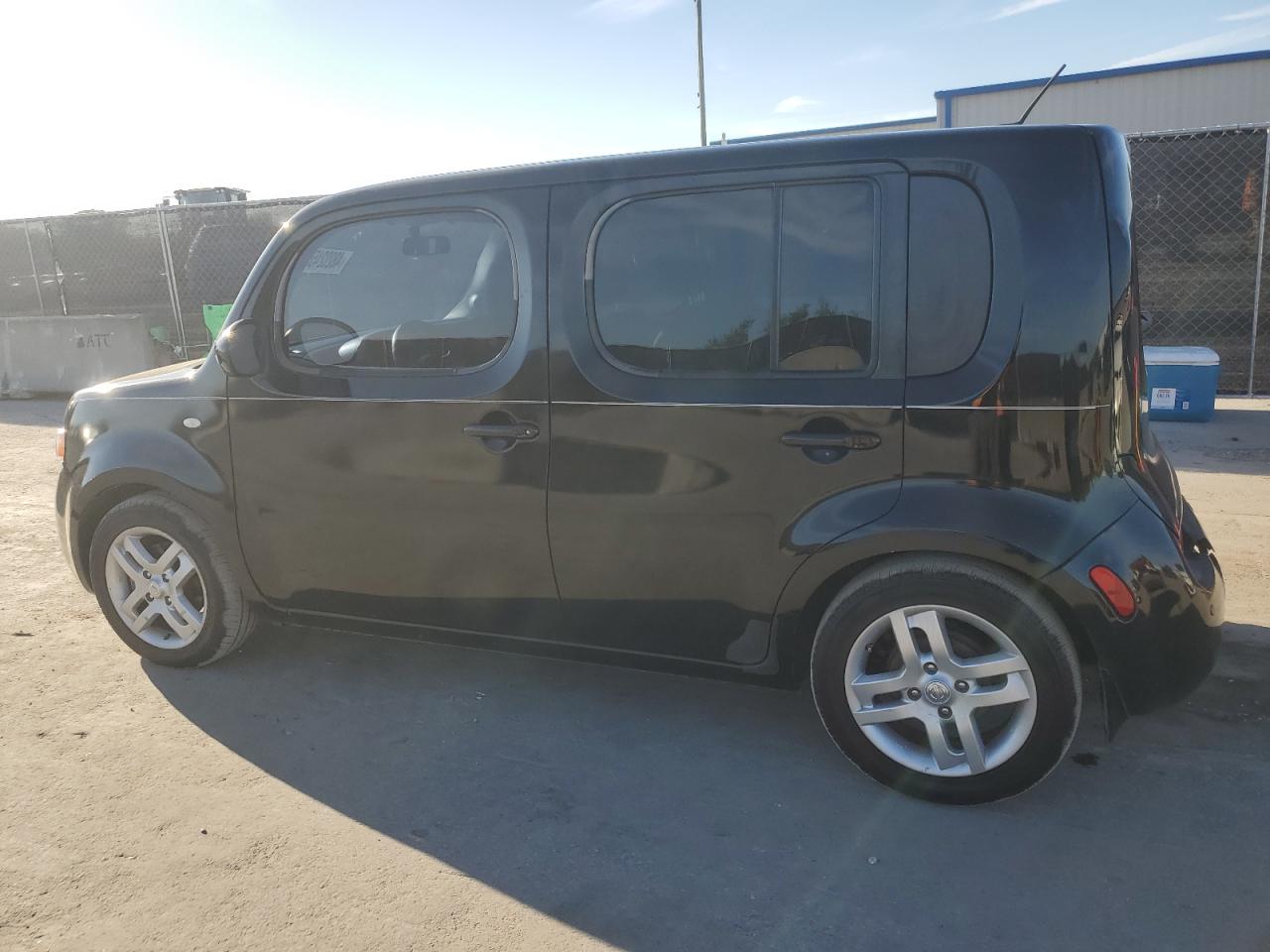 2009 Nissan Cube - Image 2