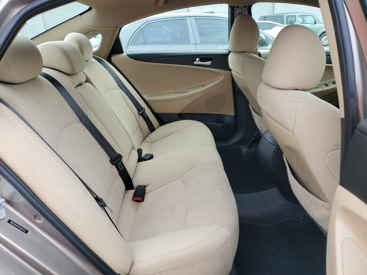 2014 Hyundai Sonata - Image 10
