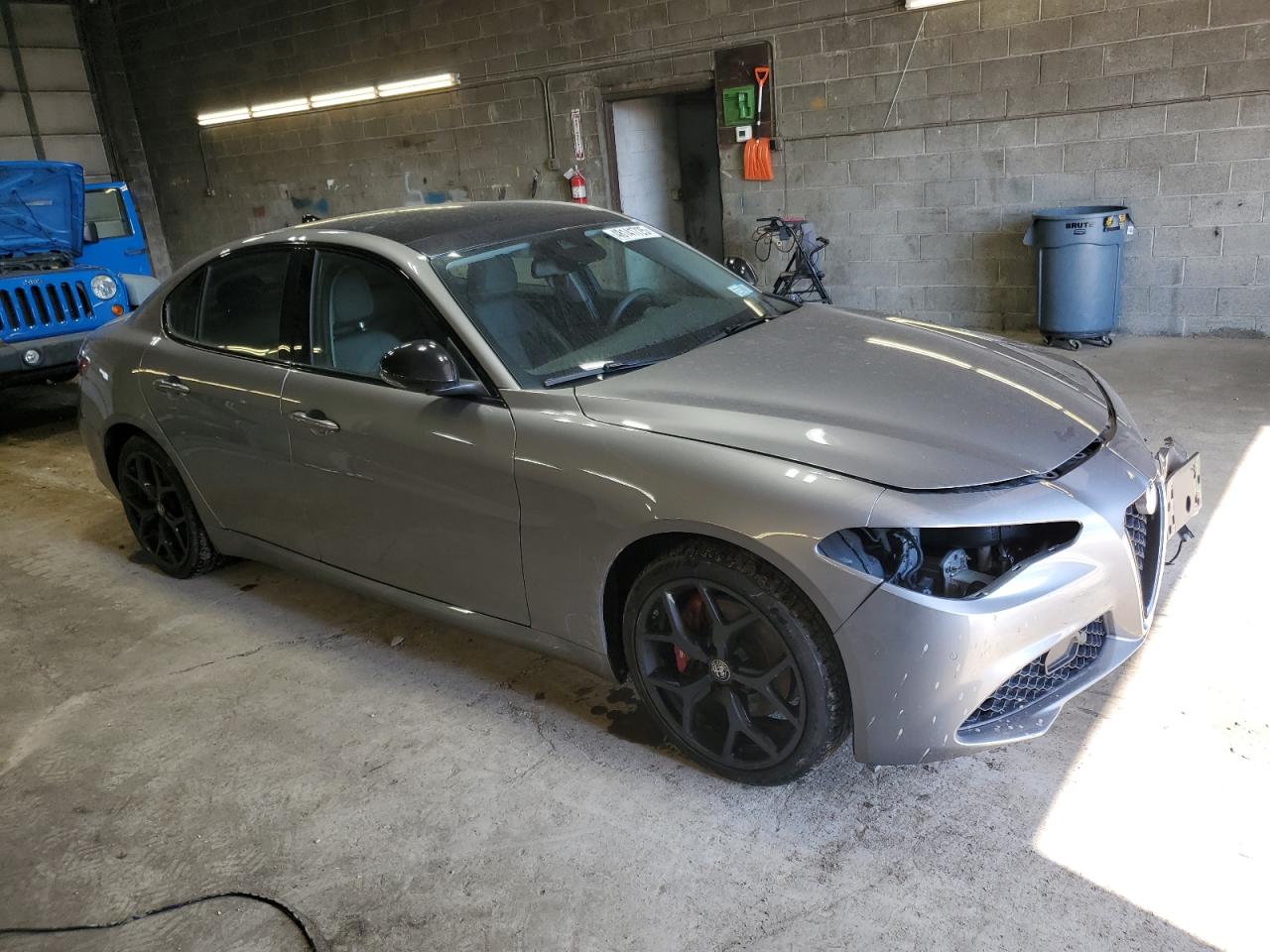 2021 Alfa Romeo Giulia - Image 4