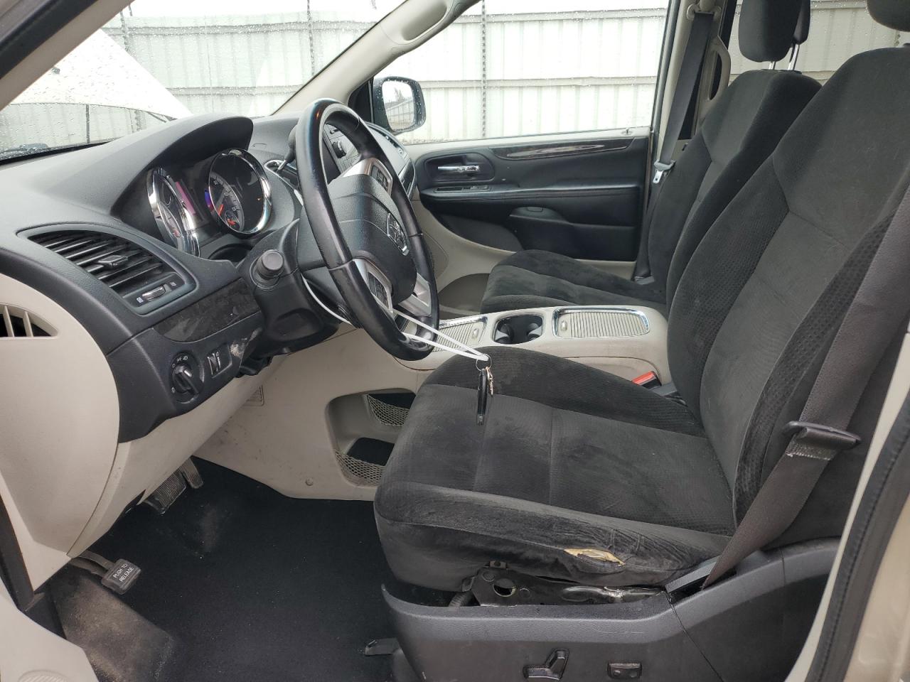 2015 Dodge Caravan - Image 7