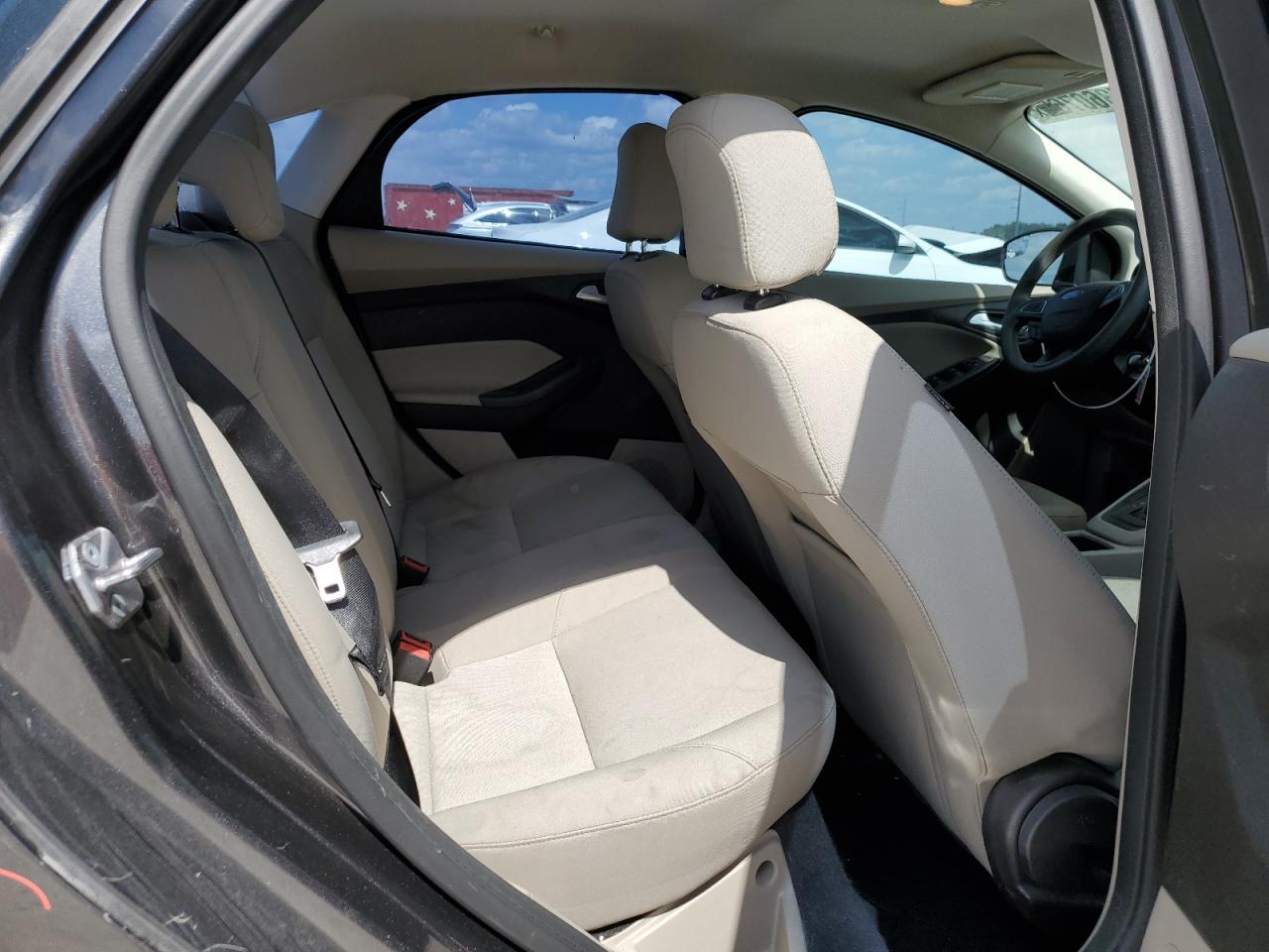 2015 Ford Focus - Image 10