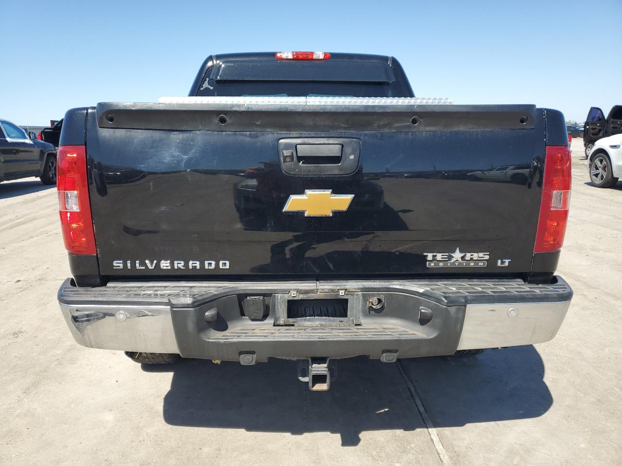 2012 Chevrolet Silverado - Image 6