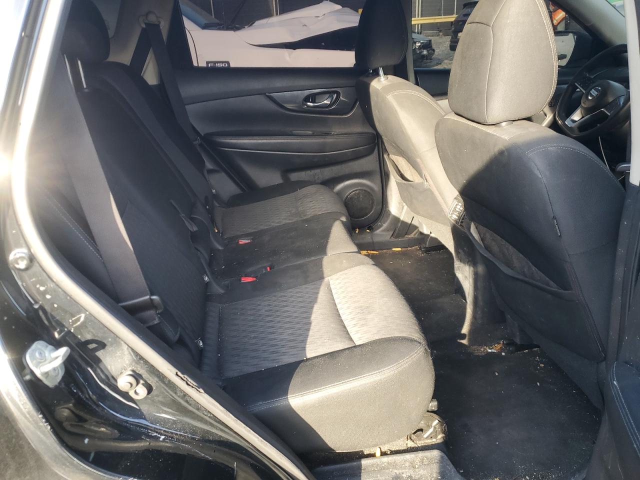 KNMAT2MV8JP519545 NISSAN ROGUE 2018