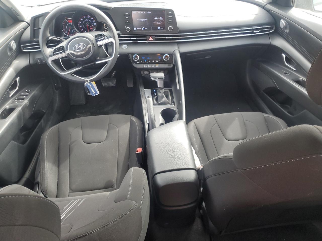 2021 Hyundai Elantra - Image 8