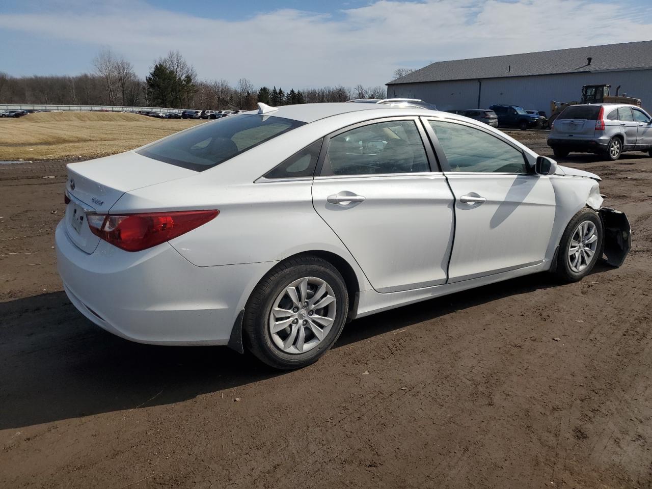 2011 Hyundai Sonata - Image 3