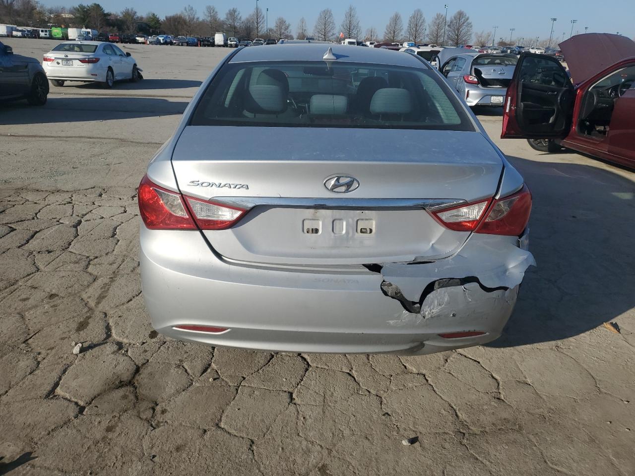 2012 Hyundai Sonata - Image 6