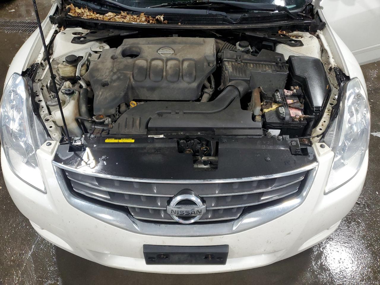 2010 Nissan Altima - Image 11
