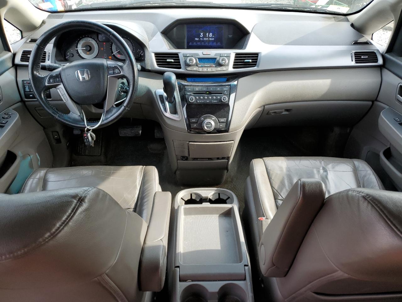 2011 Honda Odyssey - Image 8