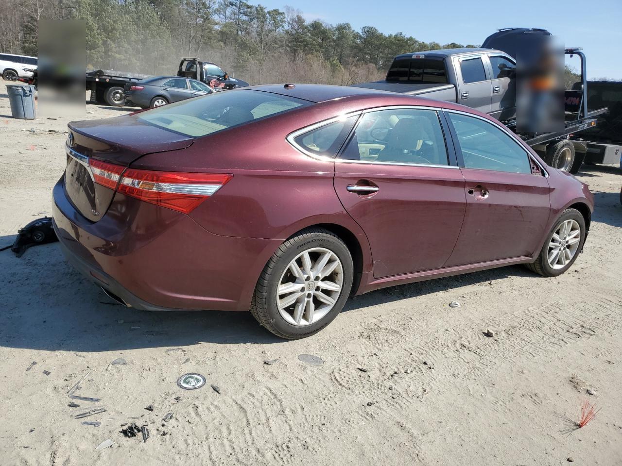 2014 Toyota Avalon - Image 3
