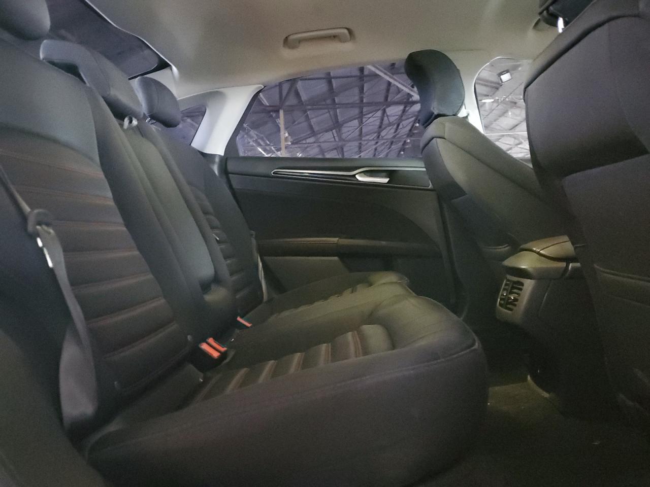2015 Ford Fusion - Image 10