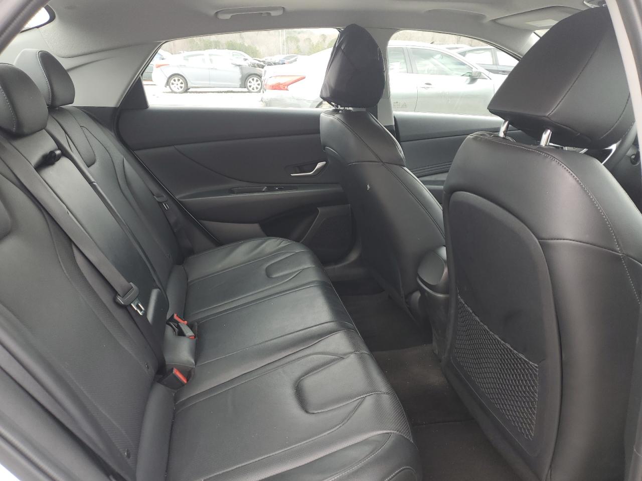 2023 Hyundai Elantra - Image 11