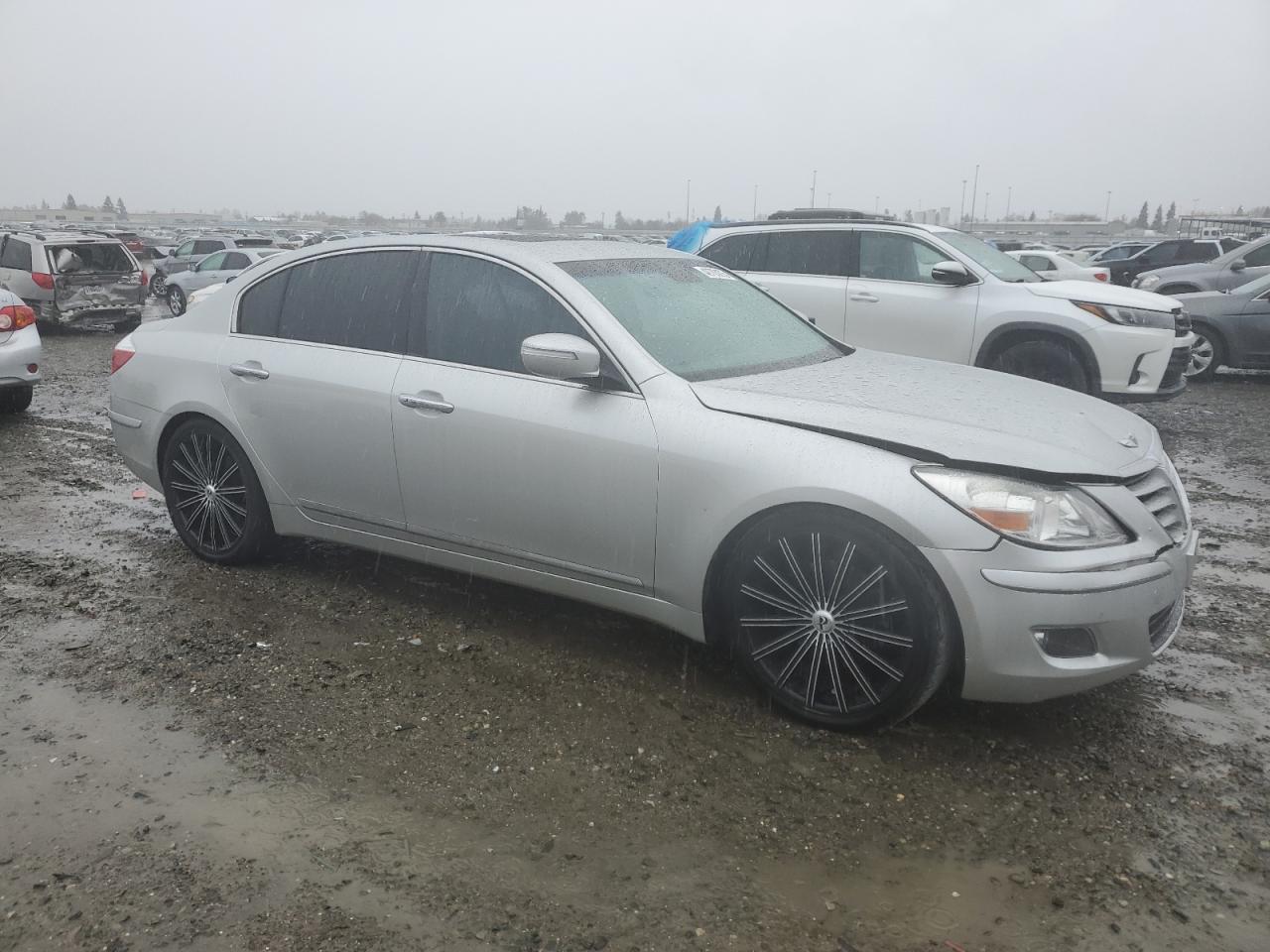 2009 Hyundai Genesis - Image 4