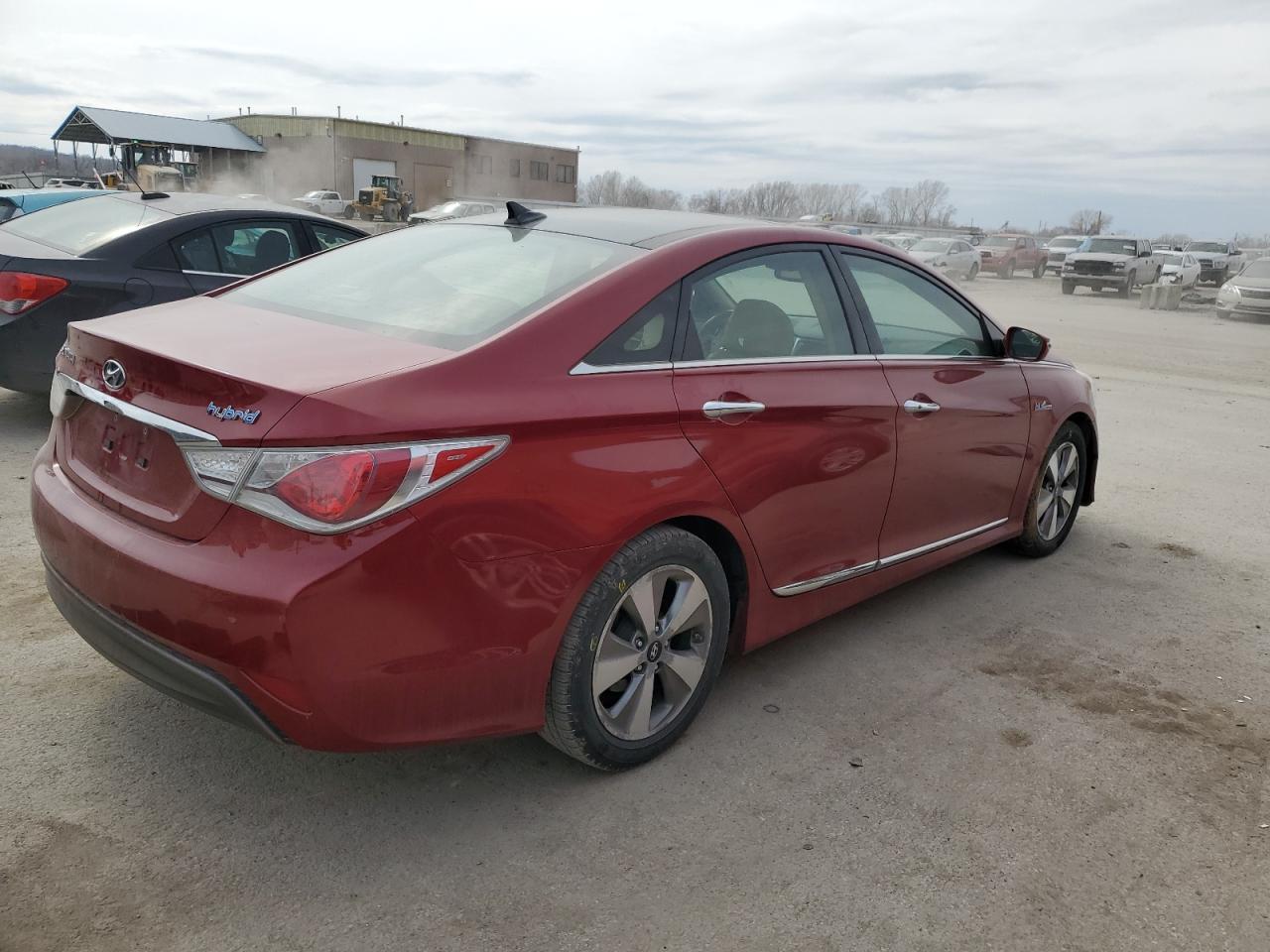 2011 Hyundai Sonata - Image 3