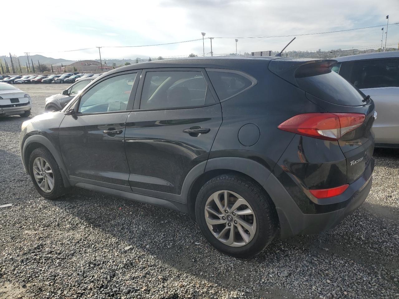 2018 Hyundai Tucson - Image 2