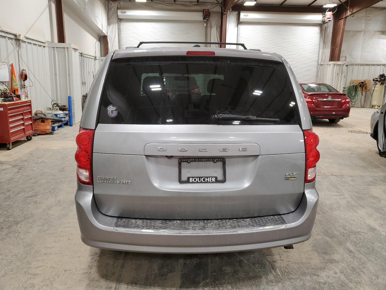 2017 Dodge Caravan - Image 6