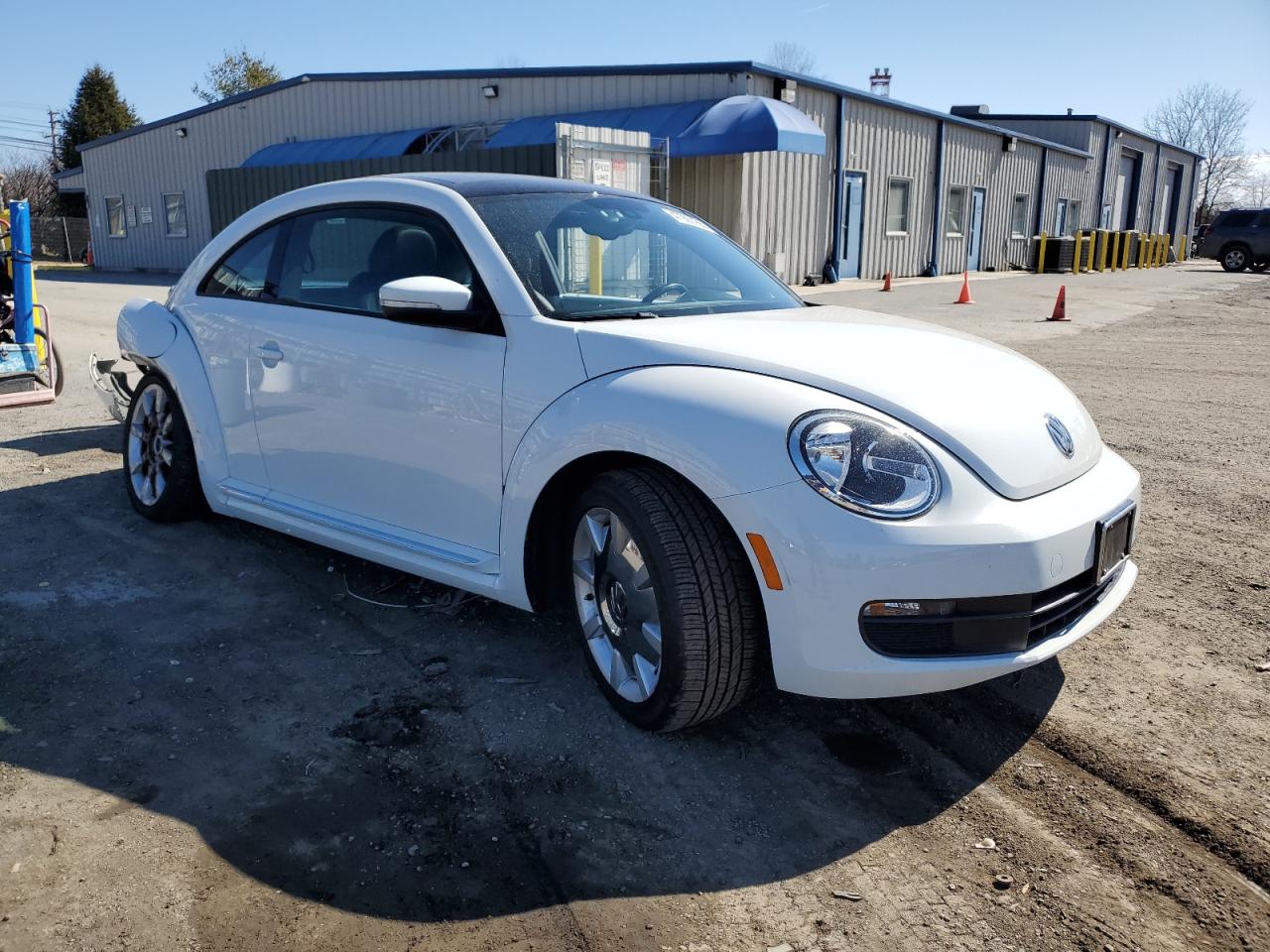 2016 Volkswagen Beetle - Image 4