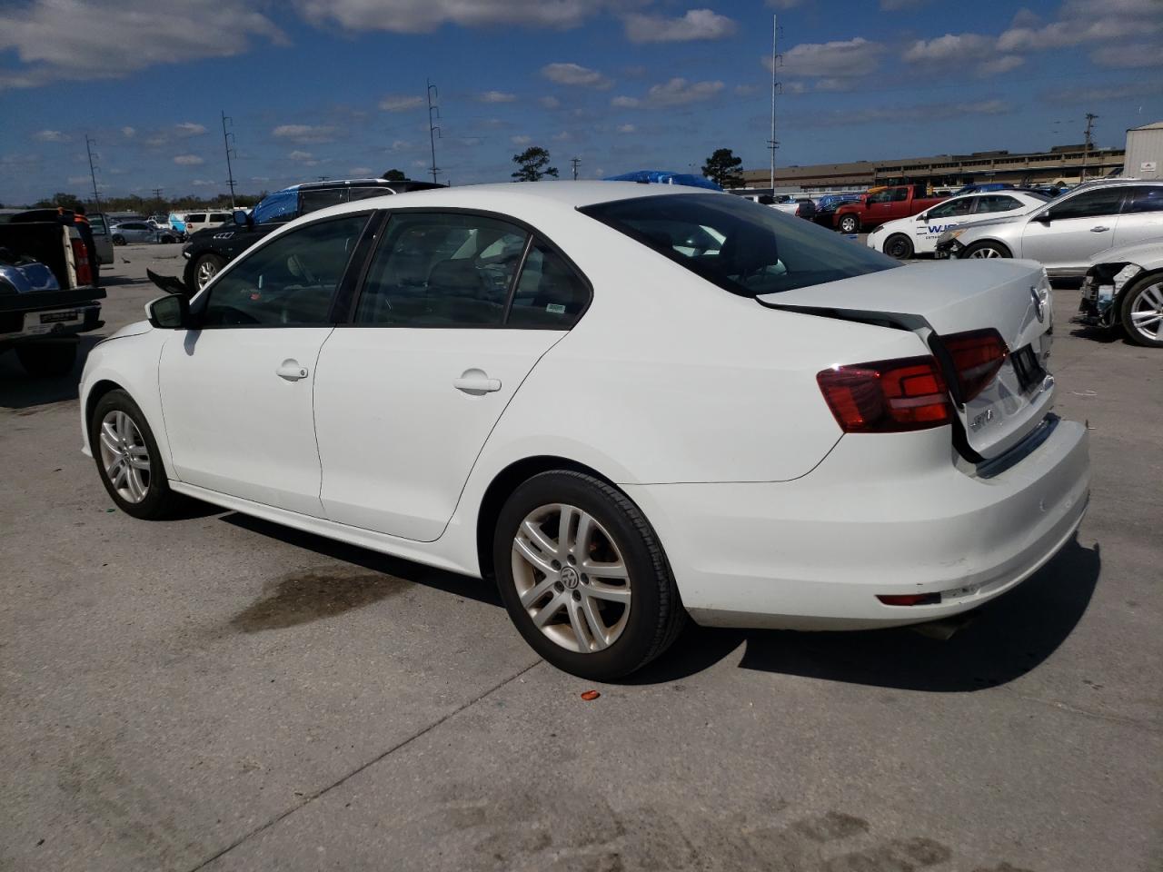 2018 Volkswagen Jetta - Image 2
