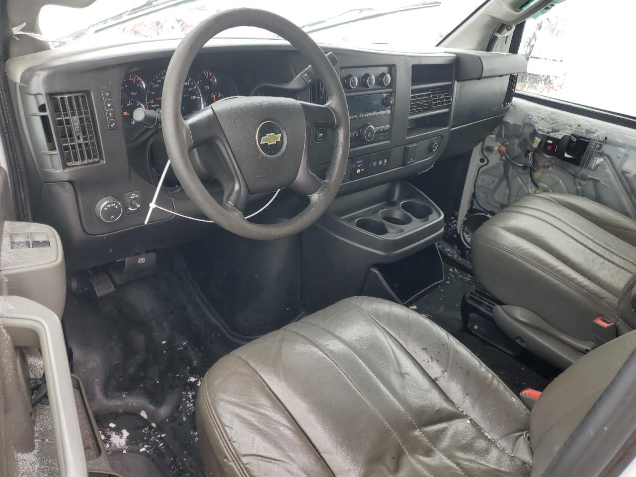 2016 Chevrolet Express G2500 VIN: 1GCWGBFF0G1131835 Lot: 47828095