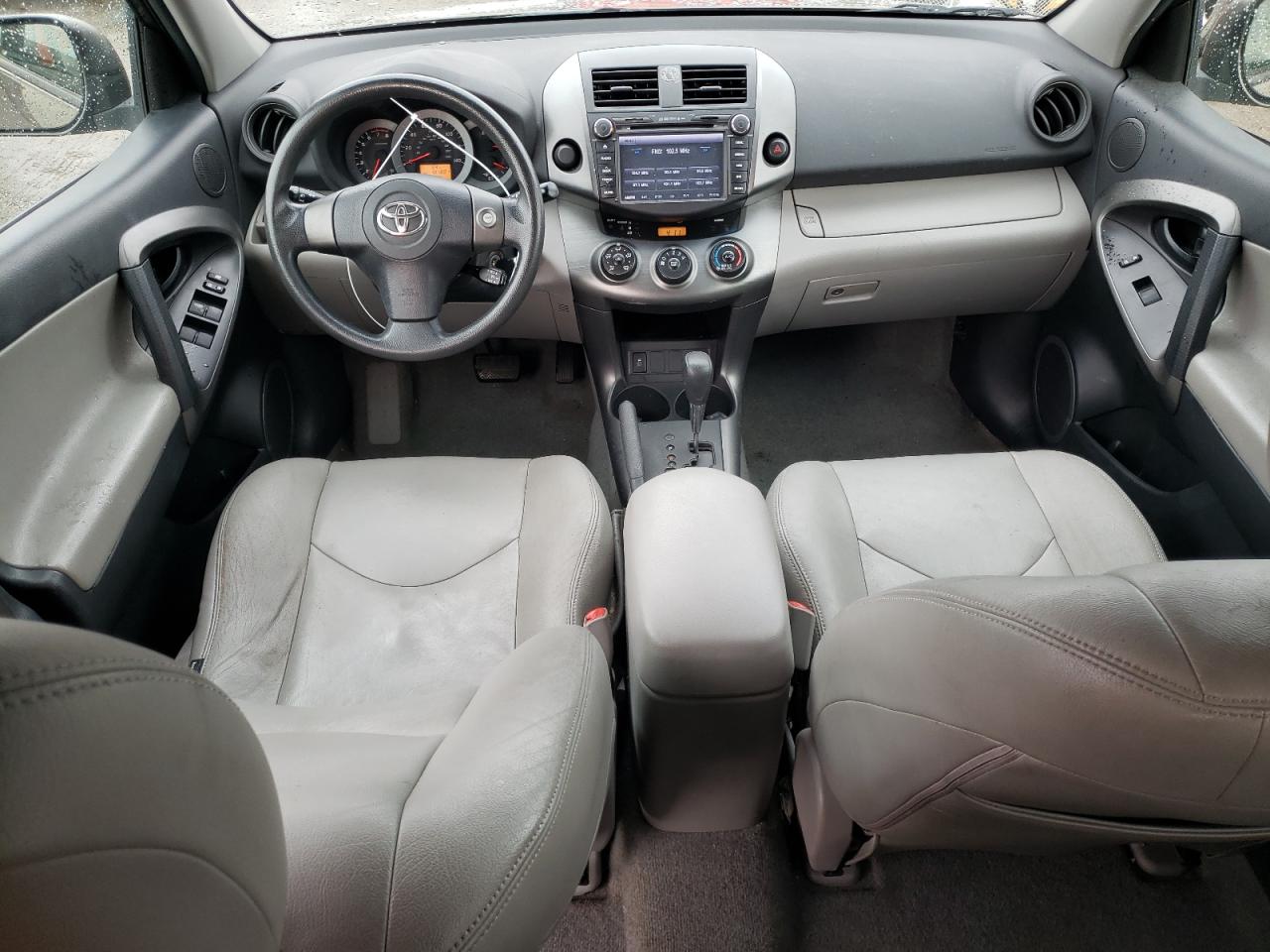 2011 Toyota RAV 4 - Image 8