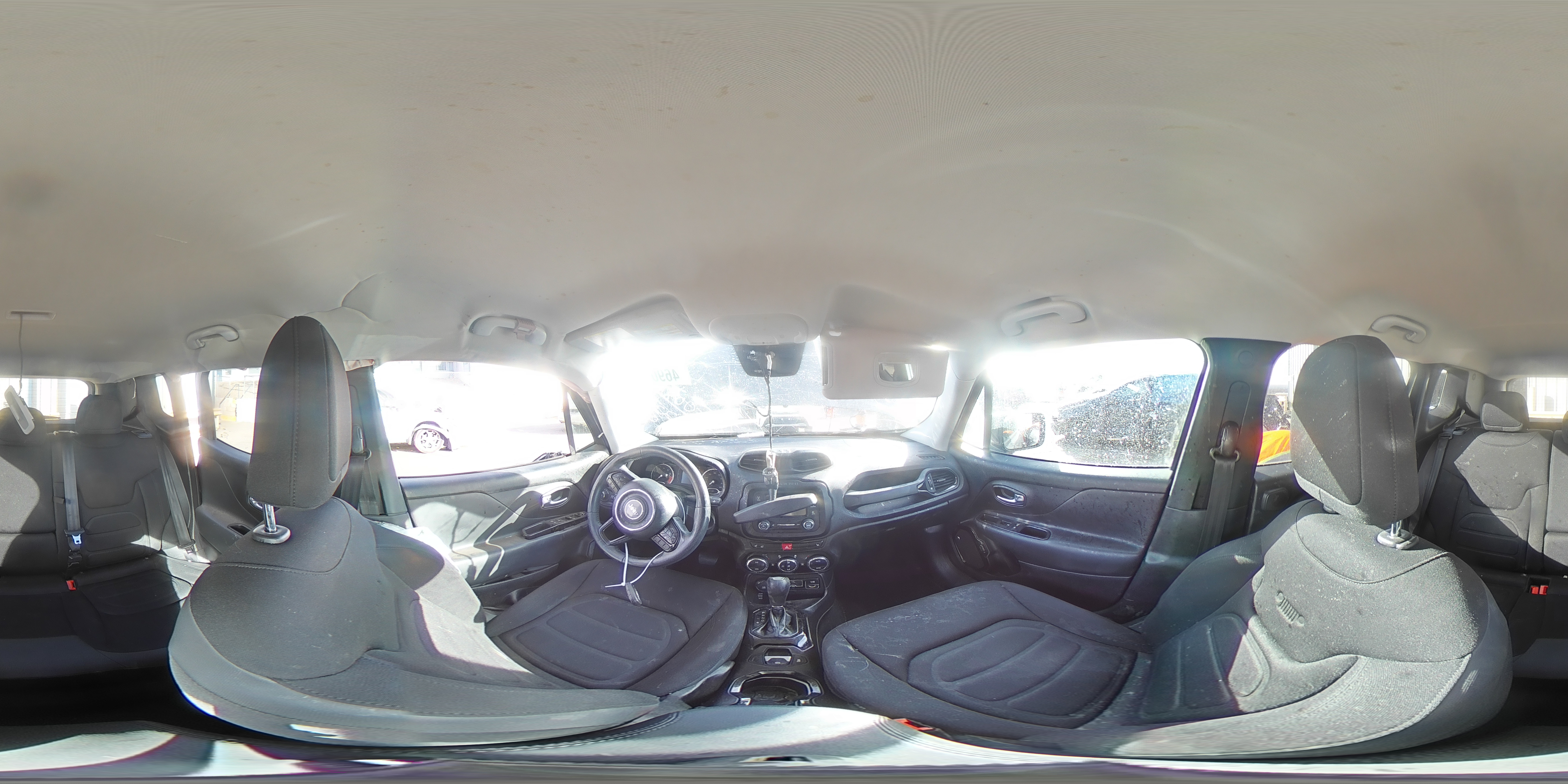 2016 Jeep Renegade - Image 14