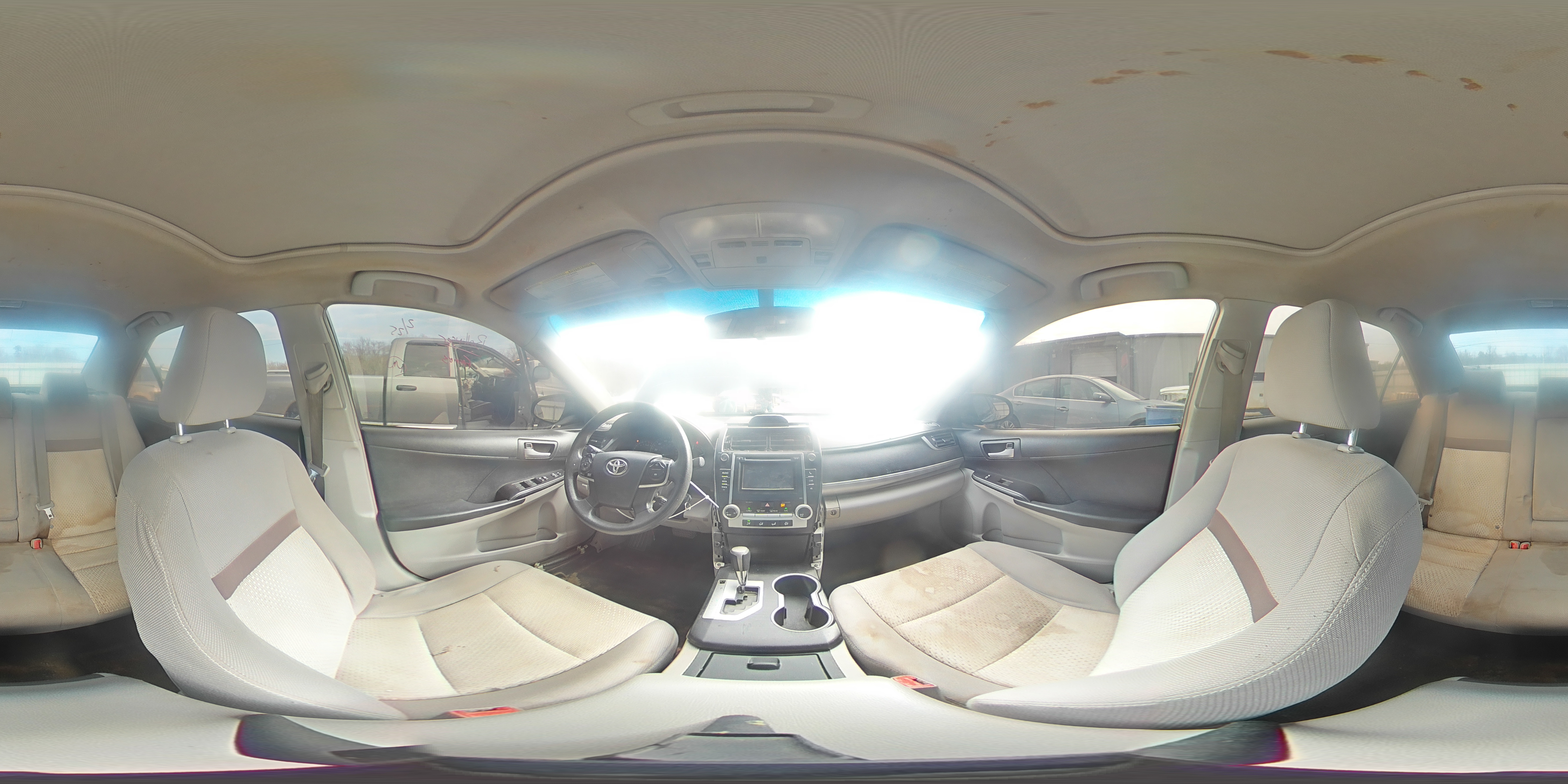 2012 Toyota Camry - Image 12