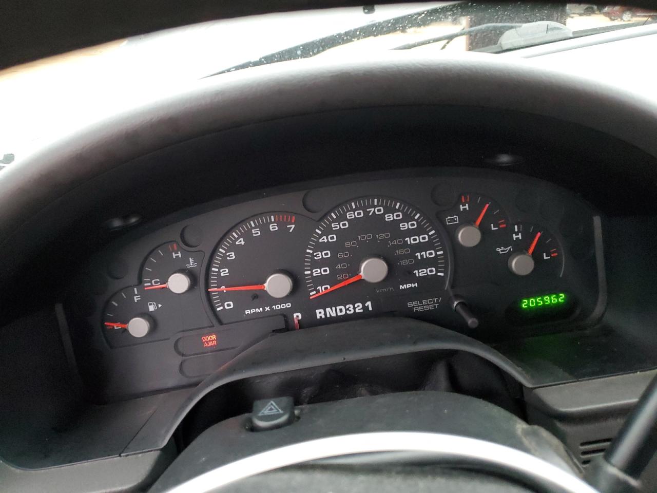 2003 Ford Explorer - Image 9