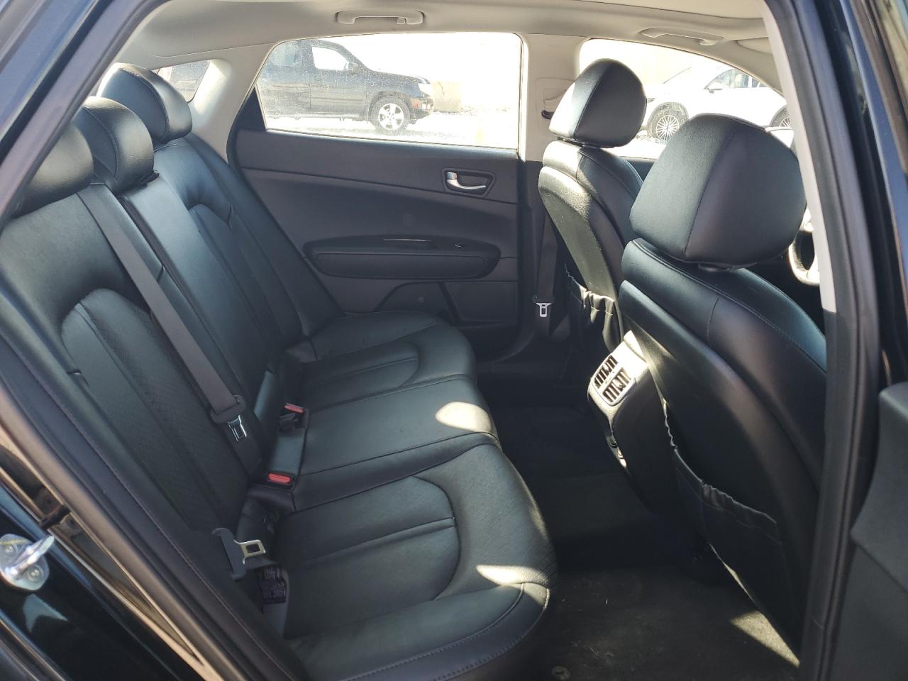 2017 Kia Optima - Image 10