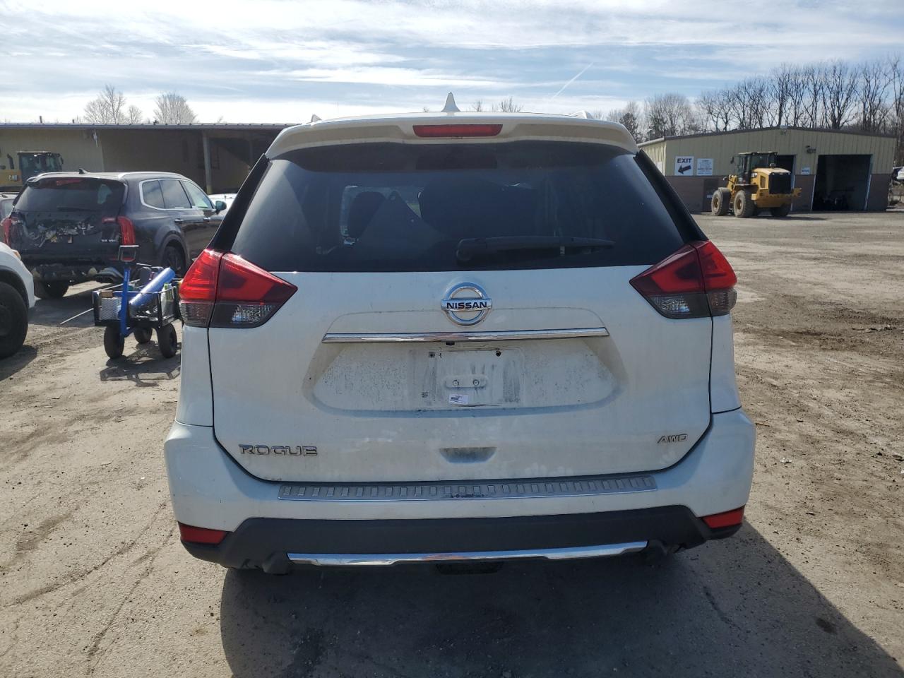 JN8AT2MV7HW004637 NISSAN ROGUE 2017