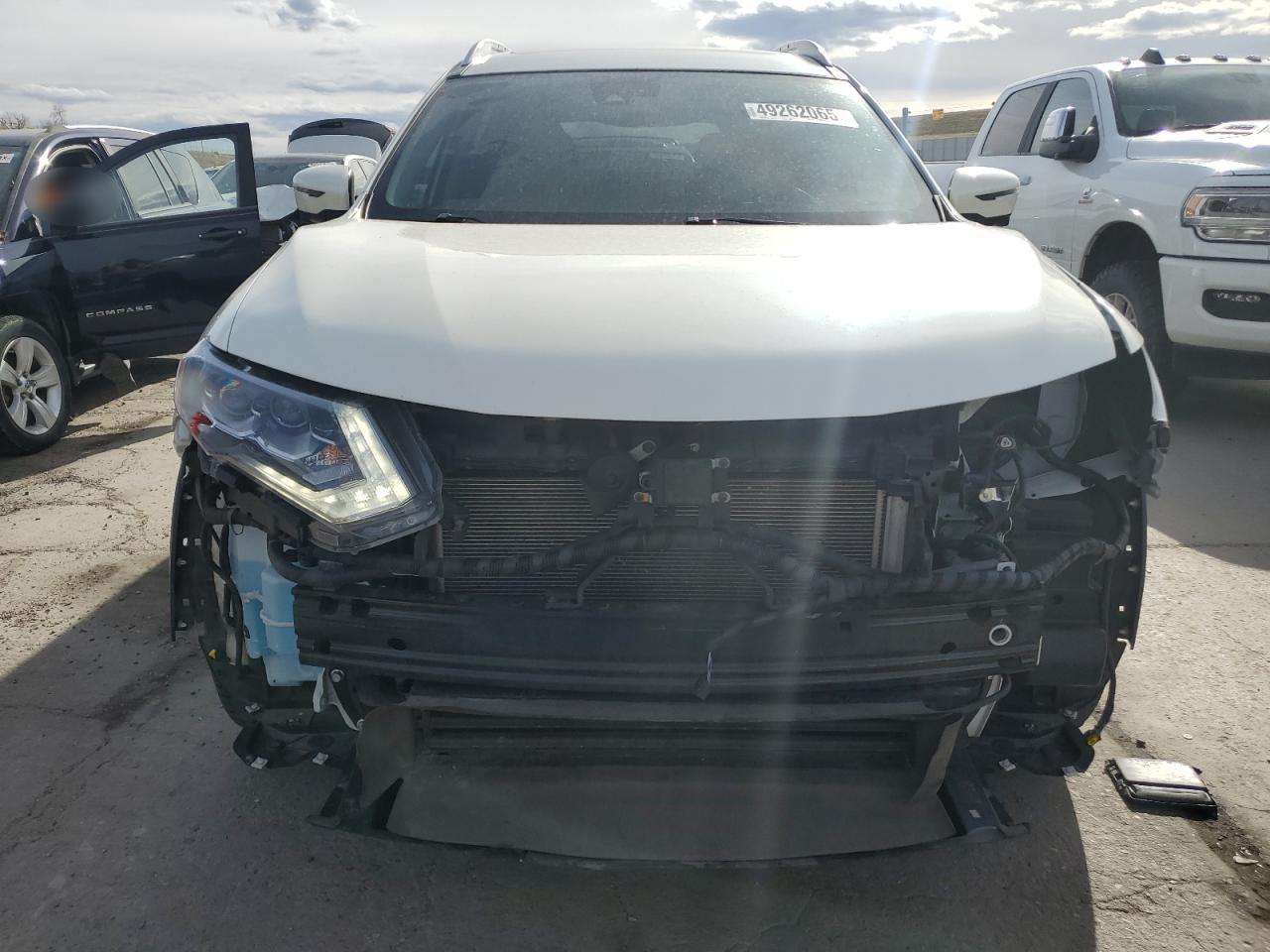 JN8AT2MVXJW318272 NISSAN ROGUE 2018