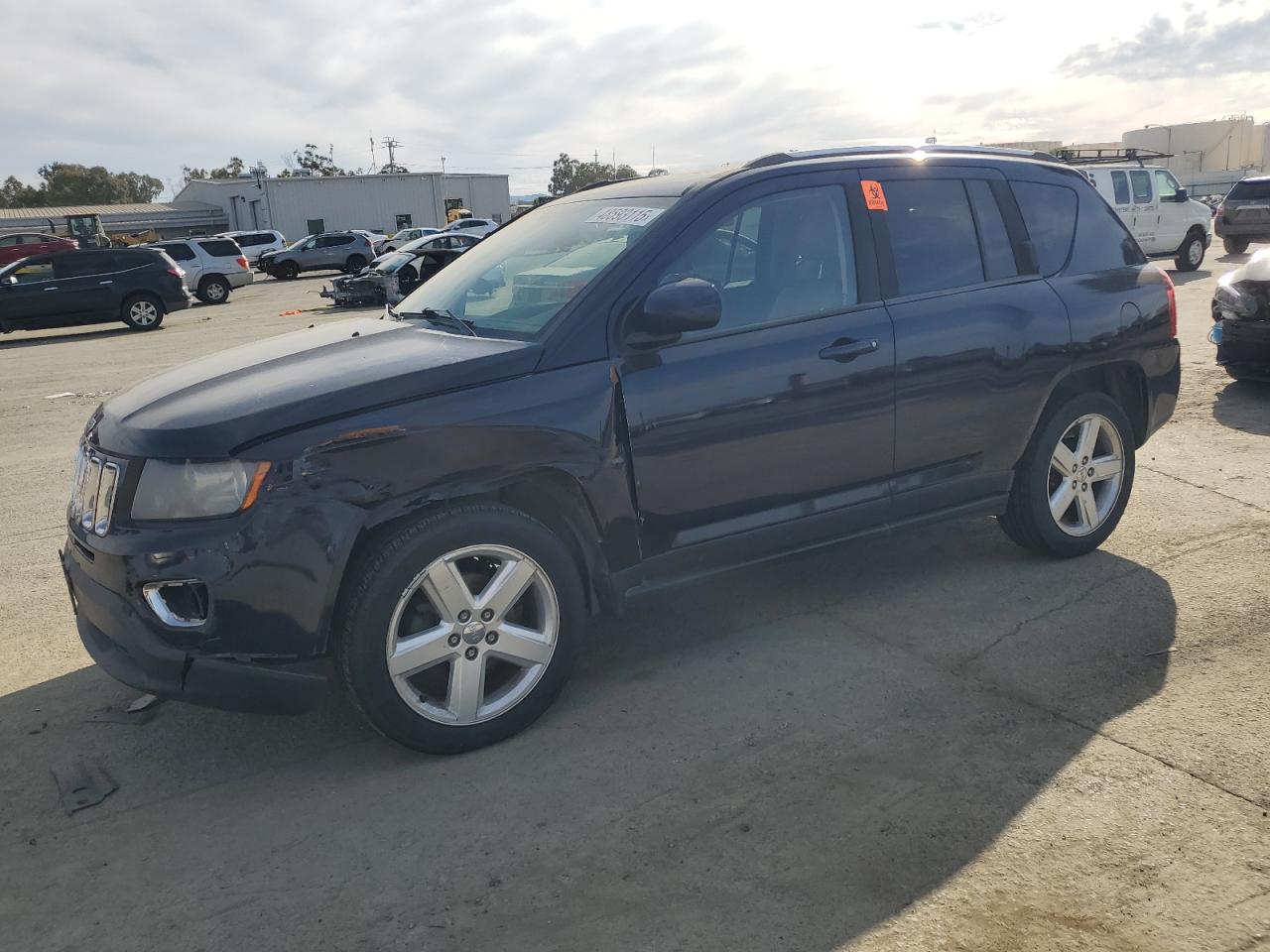 2014 Jeep Compass Latitude na sprzedaż w Martinez, CA - Front End