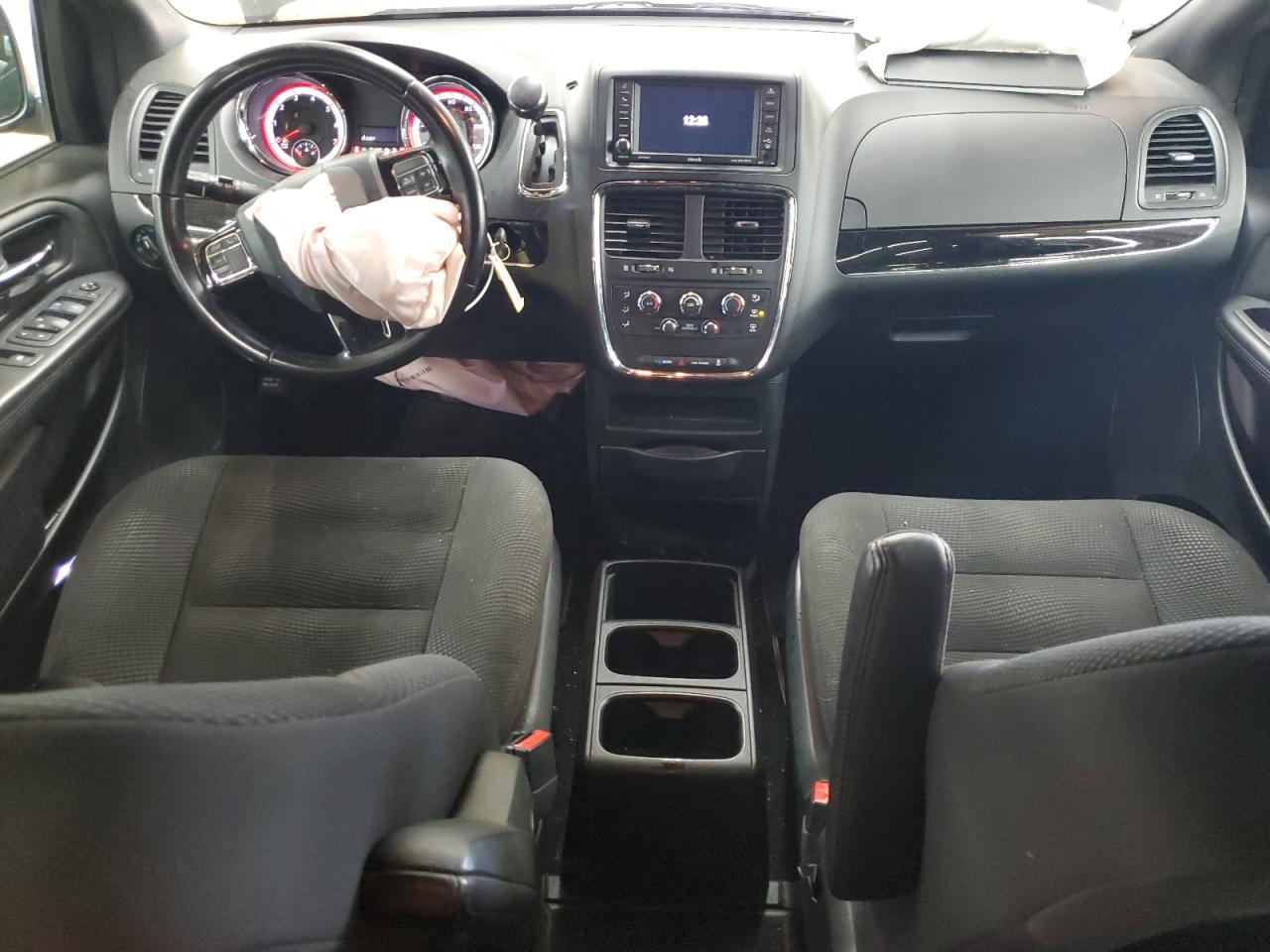 2020 Dodge Caravan - Image 8