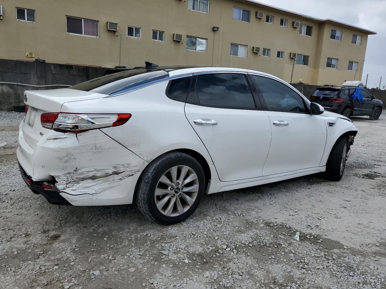 2018 Kia Optima - Image 3
