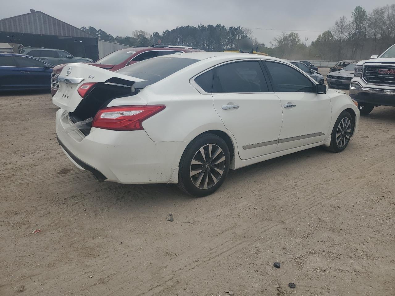 2016 Nissan Altima - Image 3