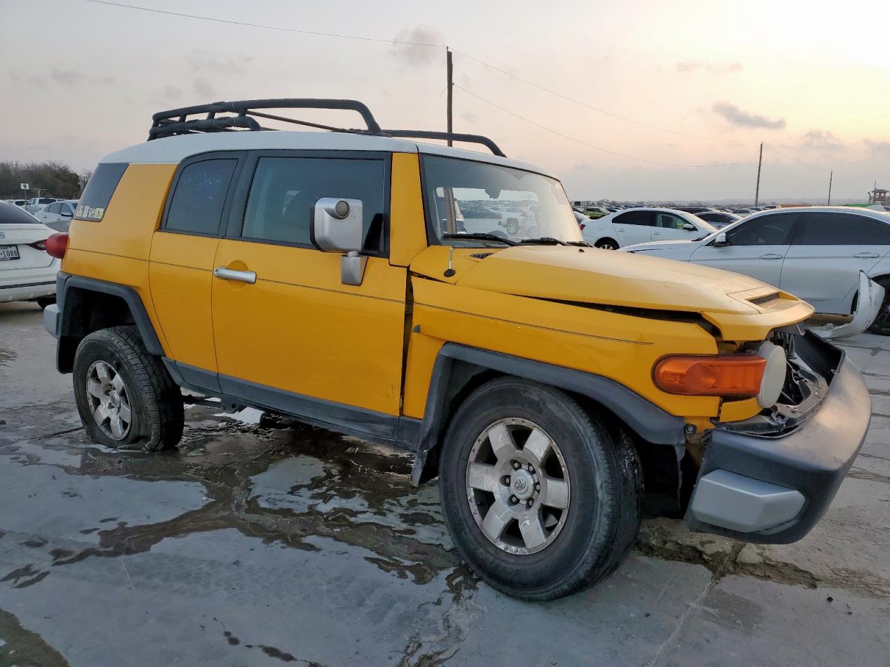 2007 Toyota FJ Cruiser - Image 4
