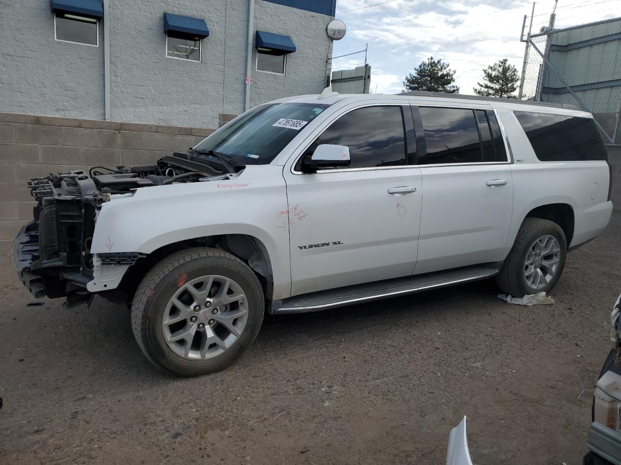 2016 GMC Yukon - Image 1