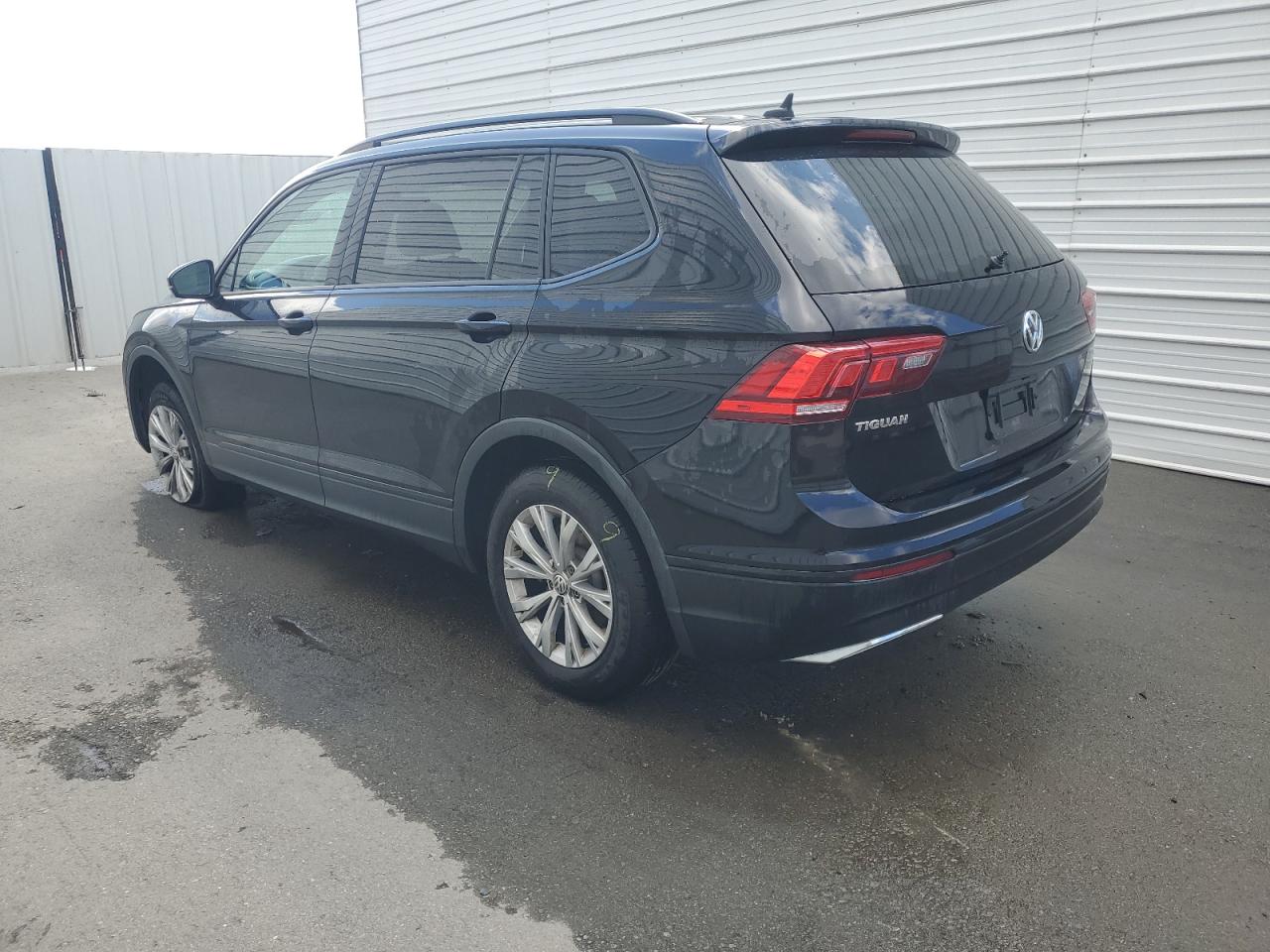2020 Volkswagen Tiguan - Image 2