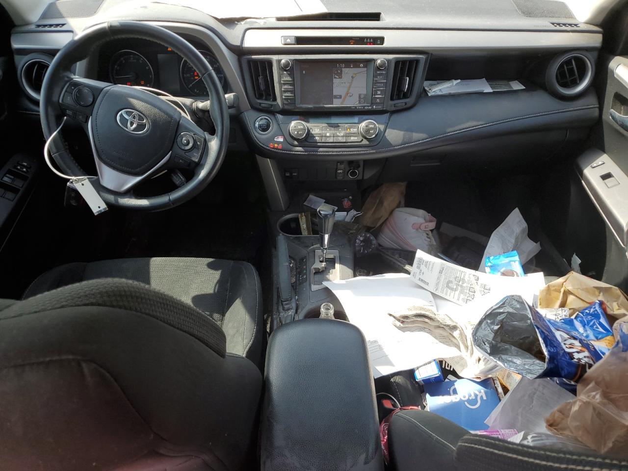 2018 Toyota RAV 4 - Image 8
