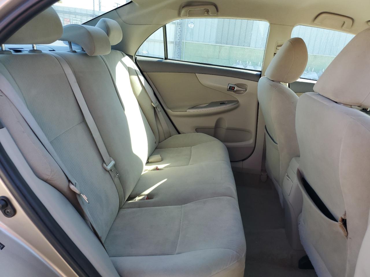 2010 Toyota Corolla - Image 10