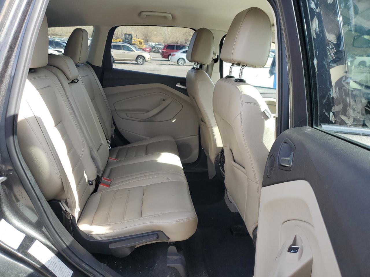 1FMCU9J97HUC99246 FORD ESCAPE 2017