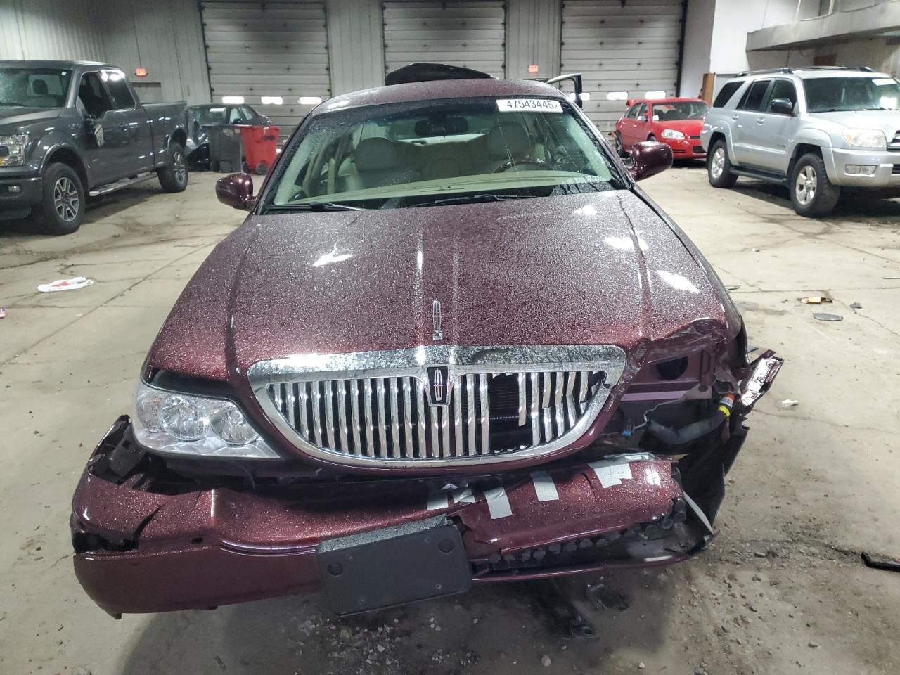 2008 Lincoln Town Car - Image 5