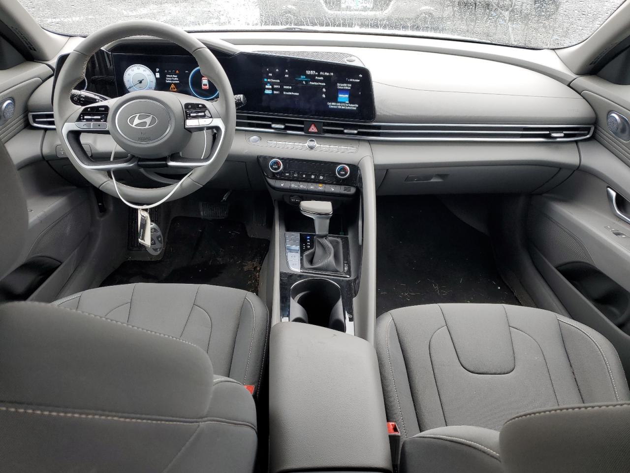 2024 Hyundai Elantra - Image 8