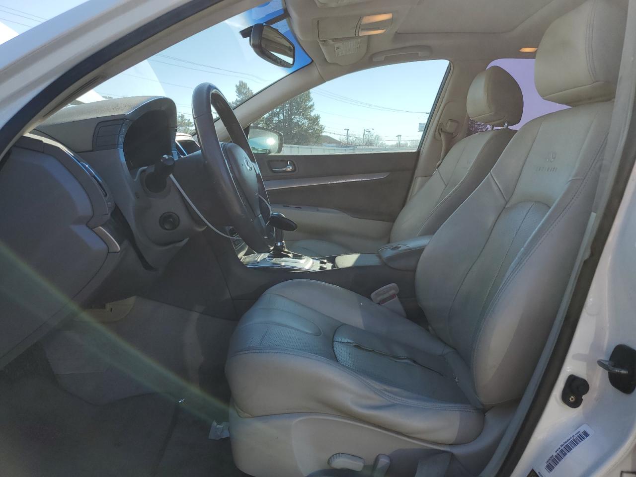 2010 Infiniti G - Image 7