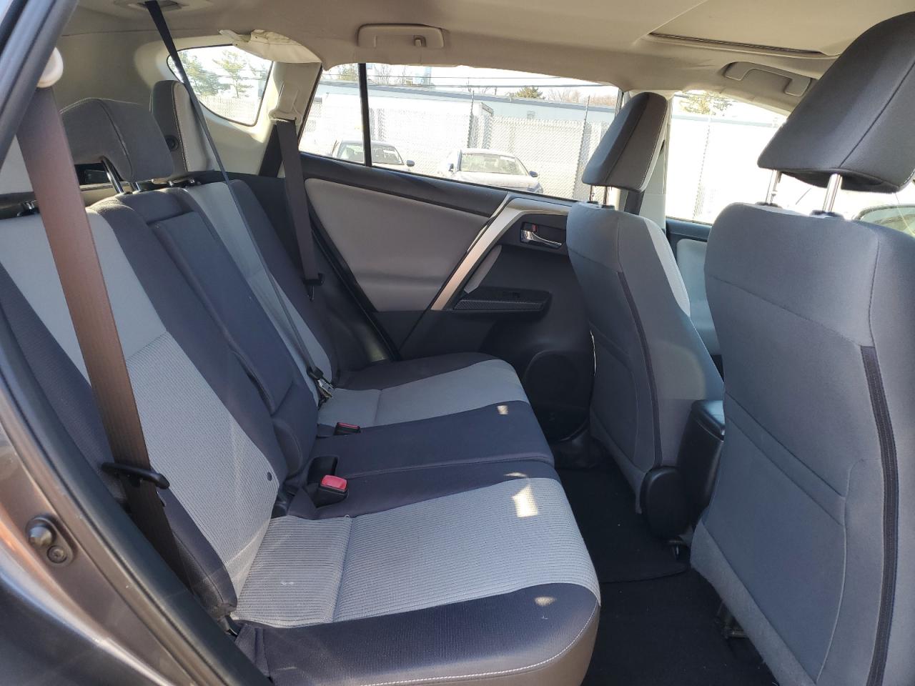 2014 Toyota RAV 4 - Image 11