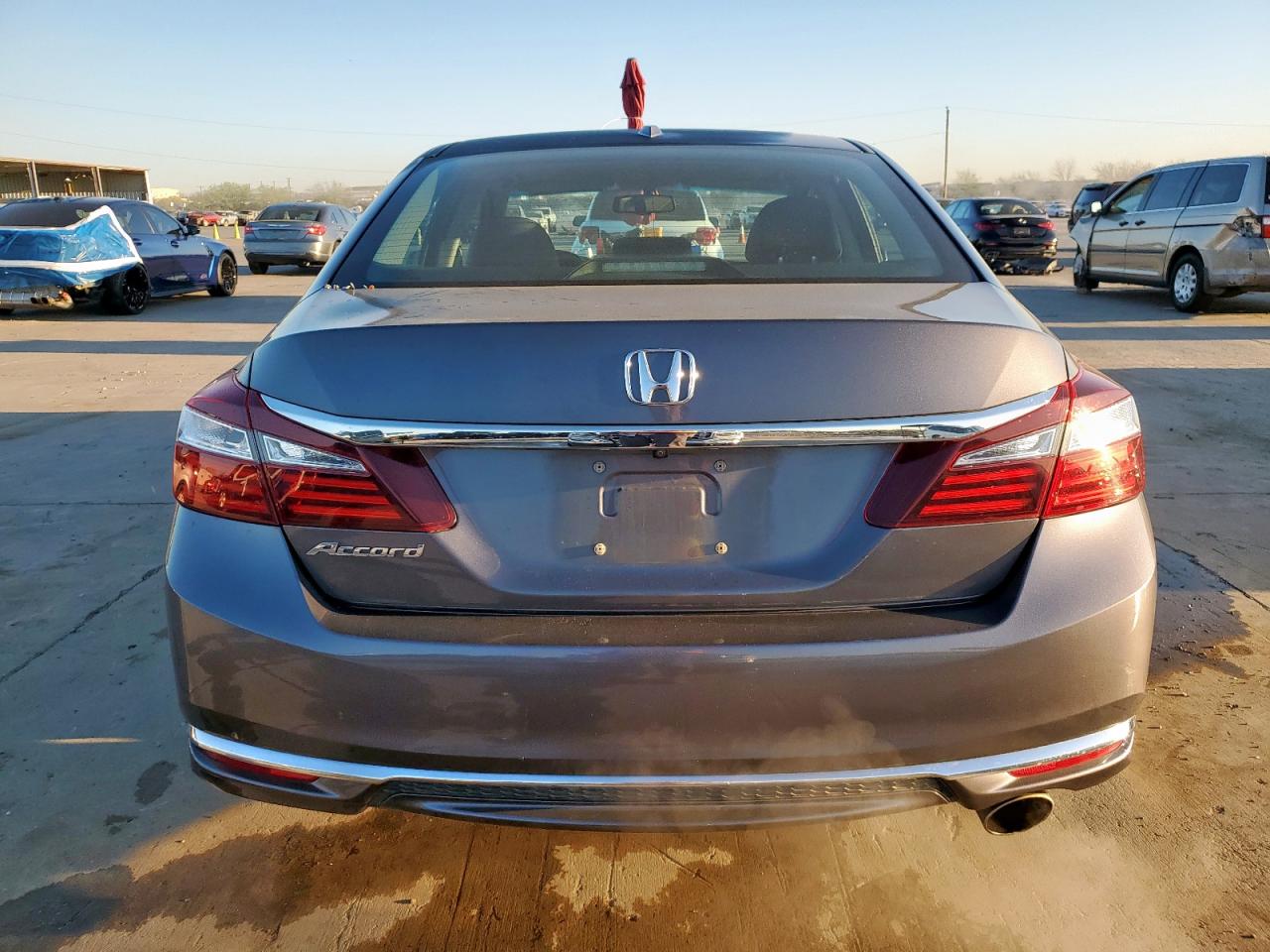 1HGCR2F85HA020781 HONDA ACCORD 2017